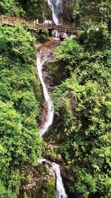逃离沙漠小镇